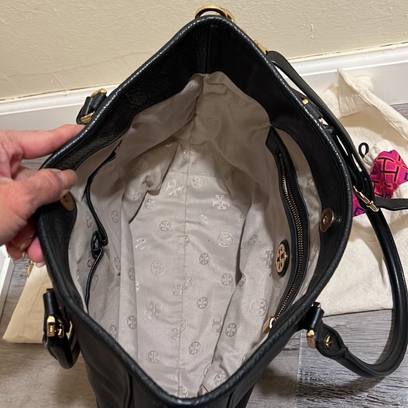 Authentic Tory Burch - Picture 7 of 11